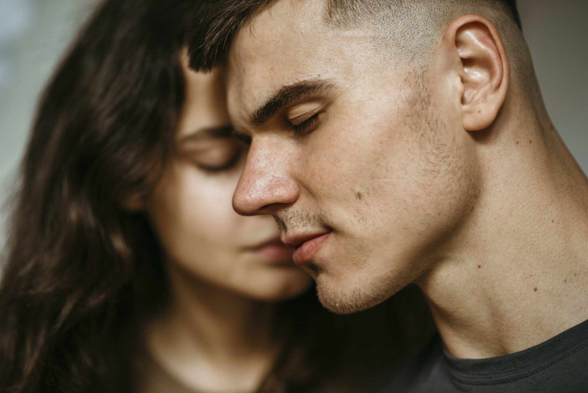 portrait-adorable-couple-love